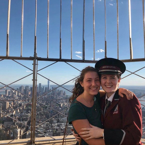 Meet your Posher, Tara - Picture 1 of 5